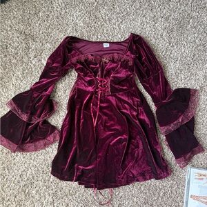 Spirit Velvet Lace-Up Burgundy Chemise